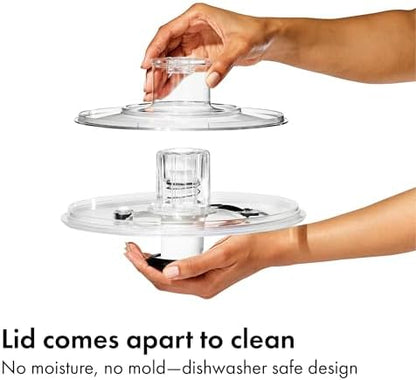 OXO Good Grips Salad Spinner | Lettuce Spinner | Fruit Washer | Fruit Washing Bowl with Strainer | Vegetable Cleaner | Salad Cleaner | Lettuce Washer | 6.22 Quart Capacity|B00004OCKR